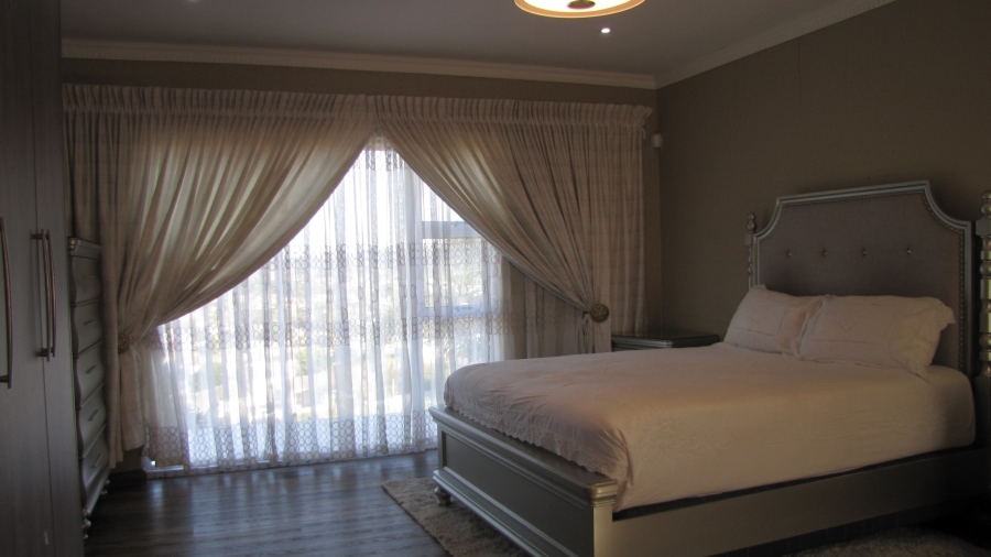 5 Bedroom Property for Sale in Nahoon Valley Park Eastern Cape